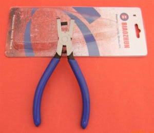 PLIER FOR PUNCHING RECTANGULAR HOLES